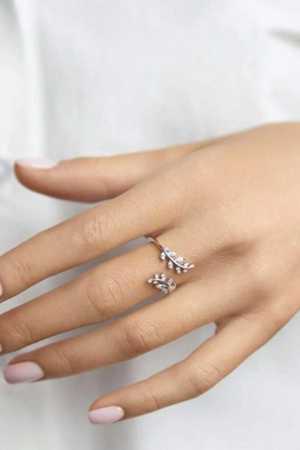 Inlaid Zircon Leaf-Shaped Open Ring Rings - Tophatter Daily Deals