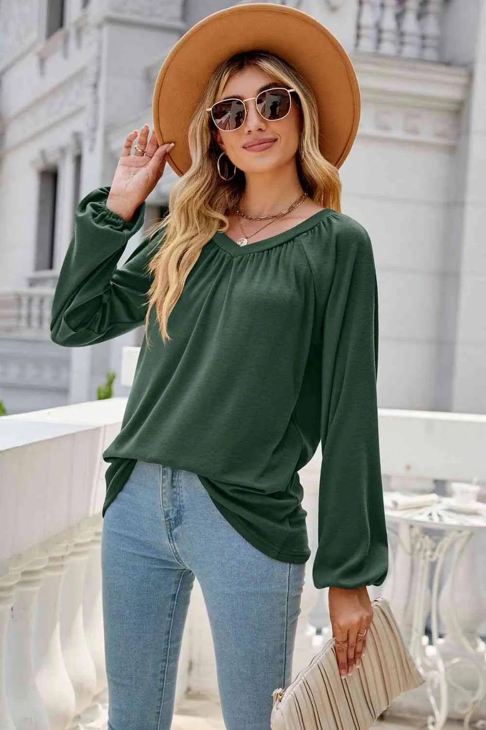 V-Neck Raglan Sleeve Ruched Detail Top Green Women's T-Shirts - Tophatter Daily Deals