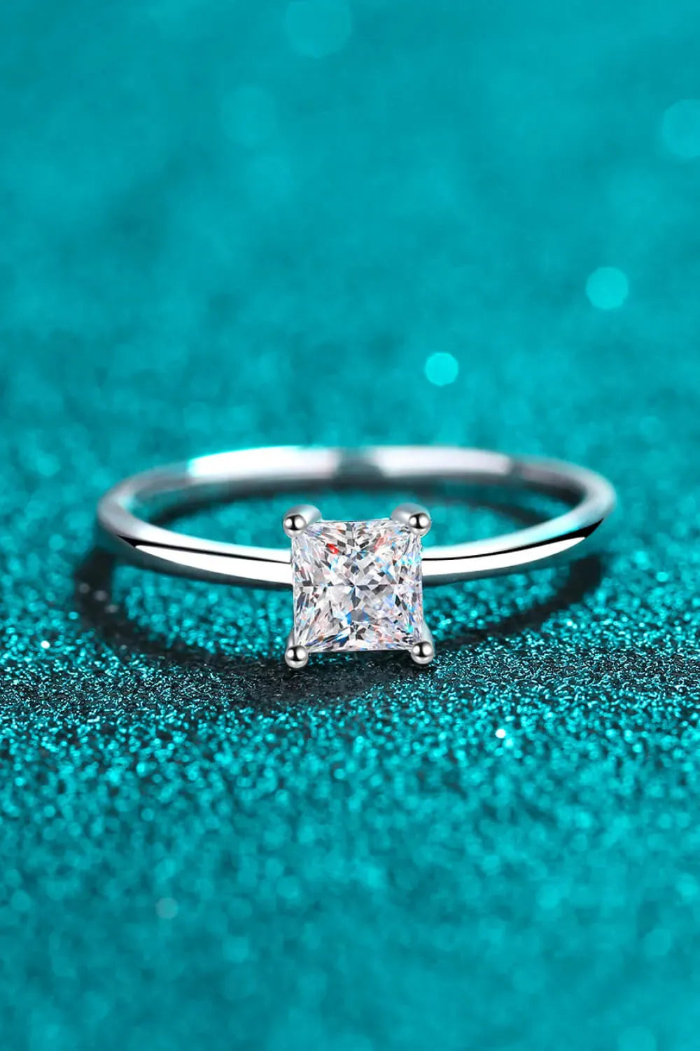 925 Sterling Silver Moissanite Solitaire Ring Moissanite - Tophatter Daily Deals