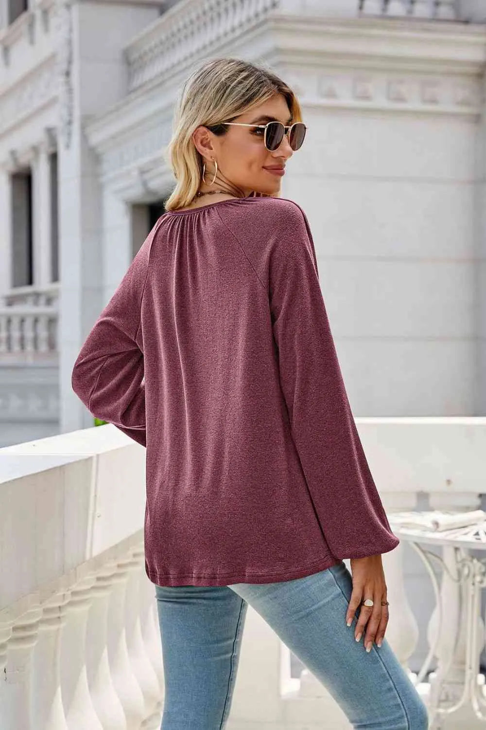 V-Neck Raglan Sleeve Ruched Detail Top Women's T-Shirts - Tophatter Daily Deals