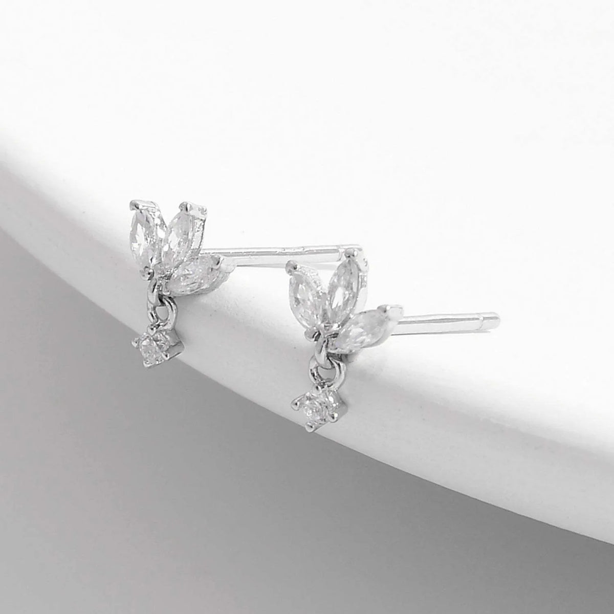 Inlaid Zircon 925 Sterling Silver Geometric Stud Earrings Earrings - Tophatter Daily Deals