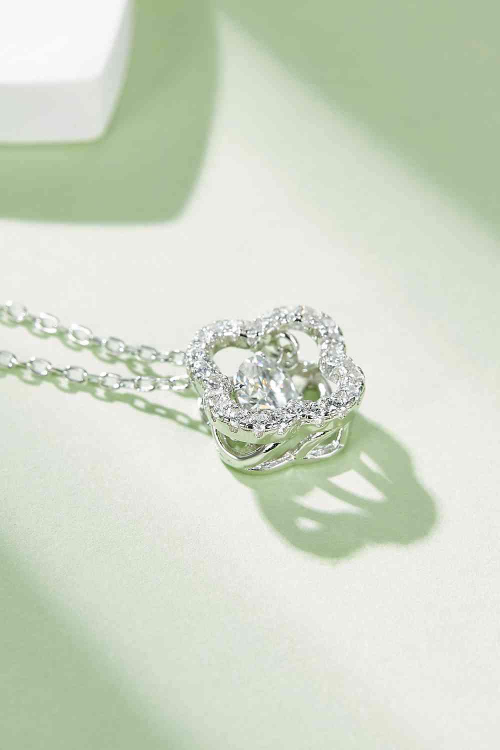 Moissanite Four Leaf Clover Pendant Necklace Moissanite - Tophatter Daily Deals