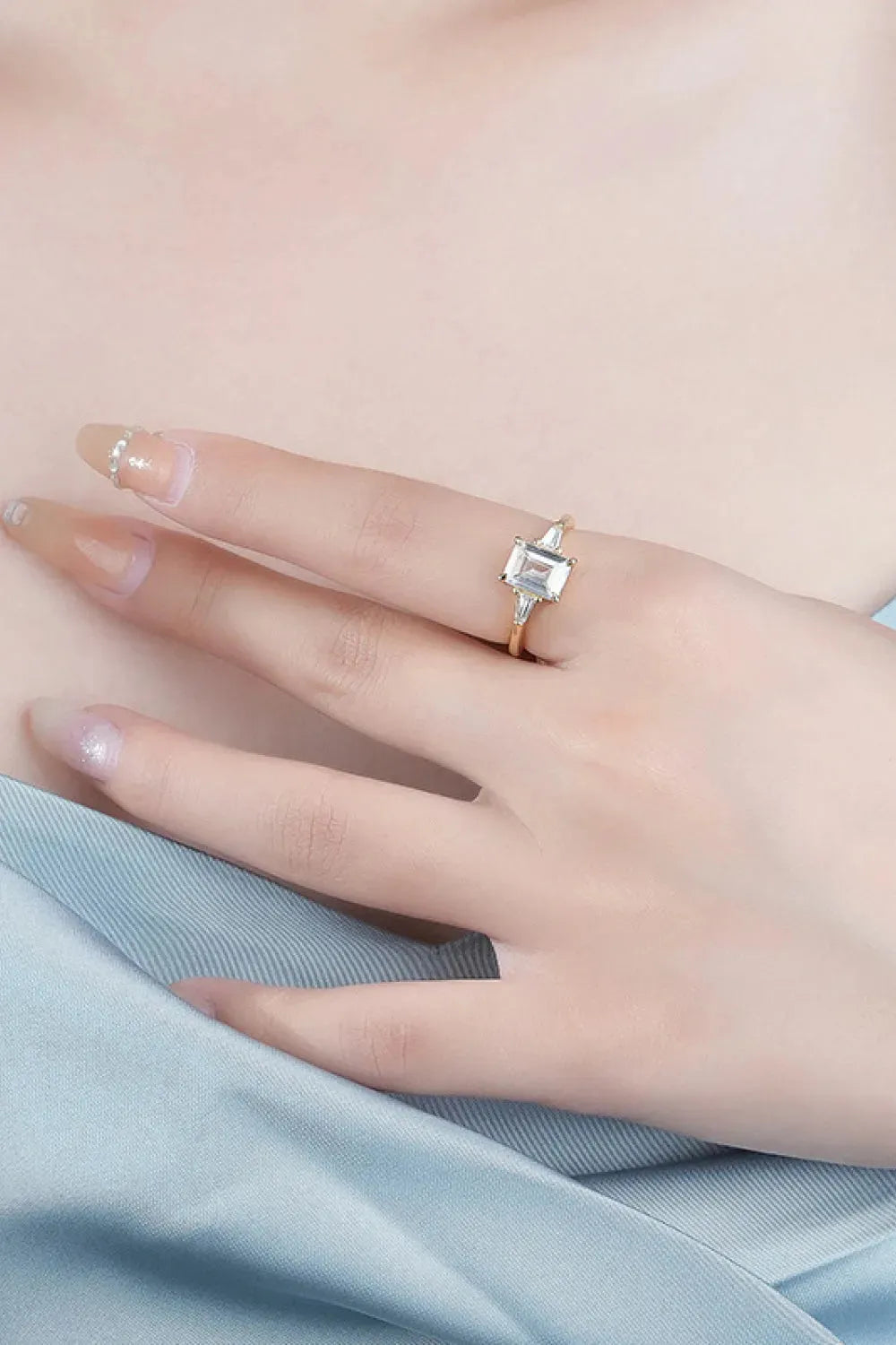 2 Carat Moissanite Rectangle Ring Moissanite - Tophatter Daily Deals