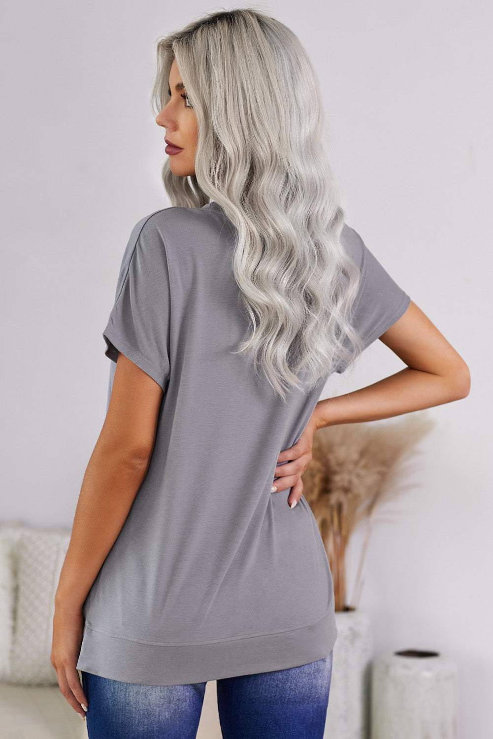 Round Neck Short Sleeve Solid Color Tee Women's T-Shirts - Tophatter Daily Deals