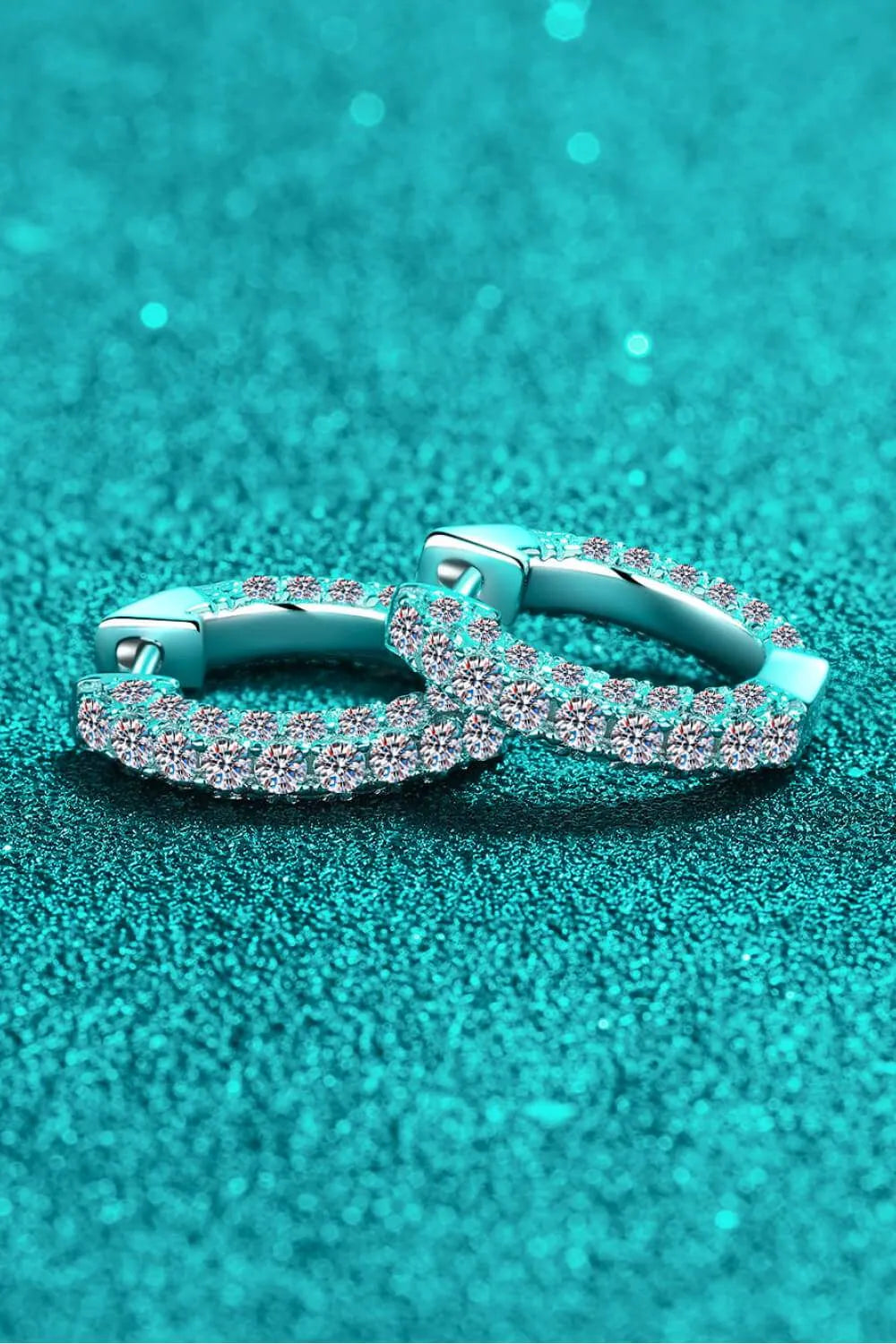 925 Sterling Silver Moissanite Huggie Earrings Moissanite - Tophatter Daily Deals