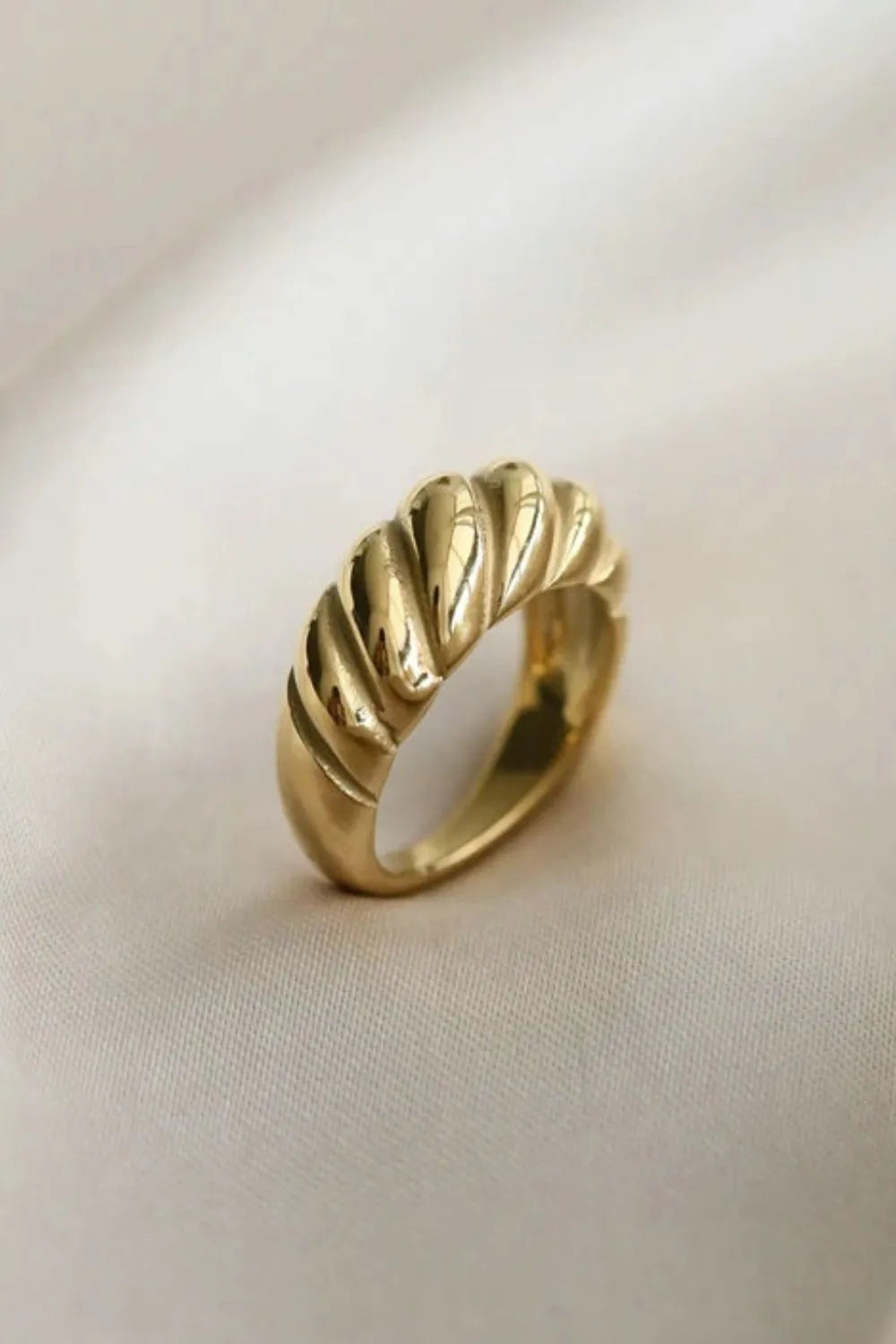 Gold Twisted Ring Rings - Tophatter Daily Deals