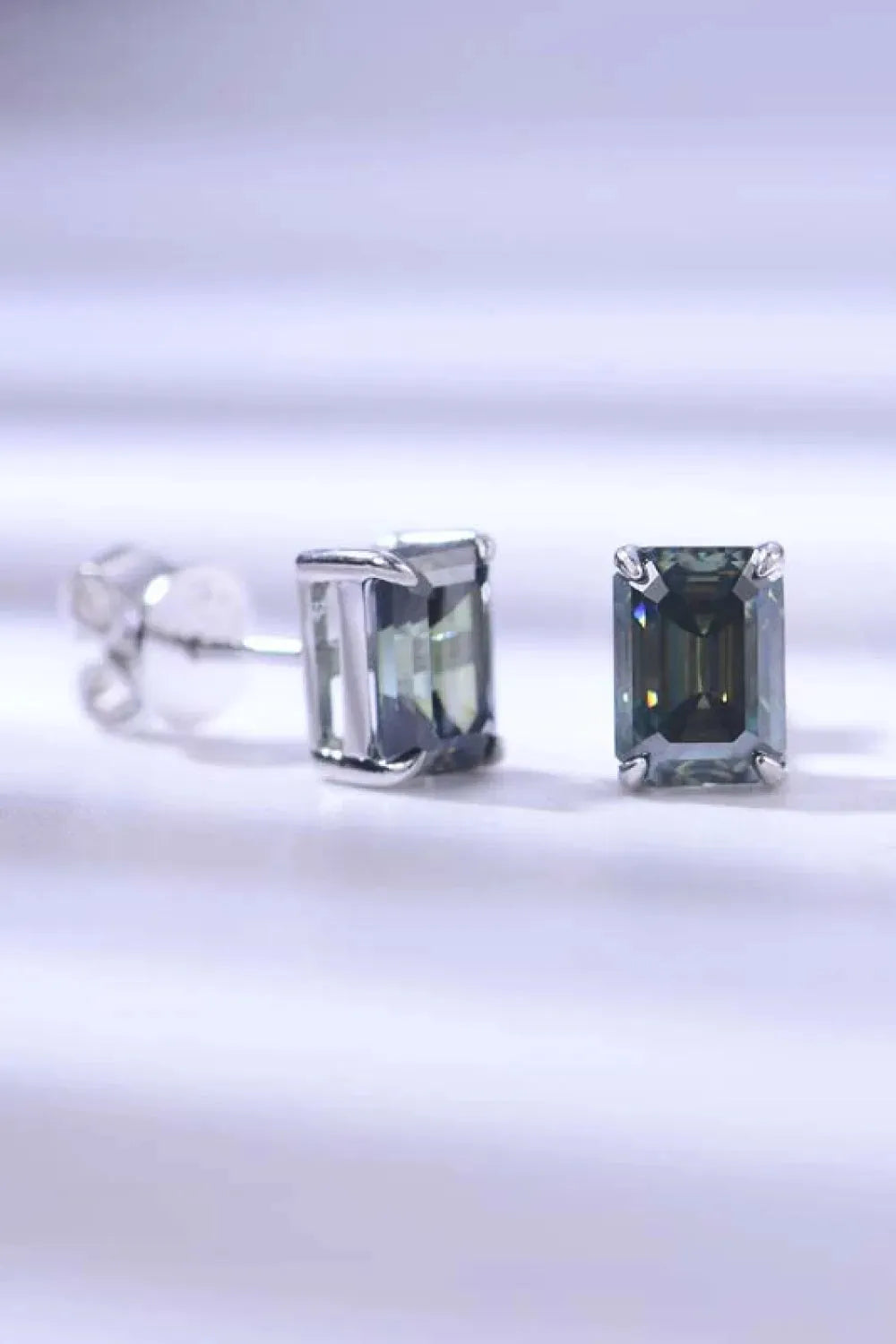 2 Carat Moissanite Stud Earrings in Green Moissanite - Tophatter Daily Deals