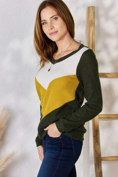 Hailey & Co Full Size Colorblock V-Neck Blouse Blouses - Tophatter Daily Deals