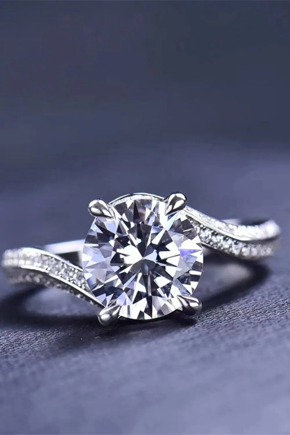 Keep Your Eyes On Me 3 Carat Moissanite Ring Moissanite - Tophatter Daily Deals