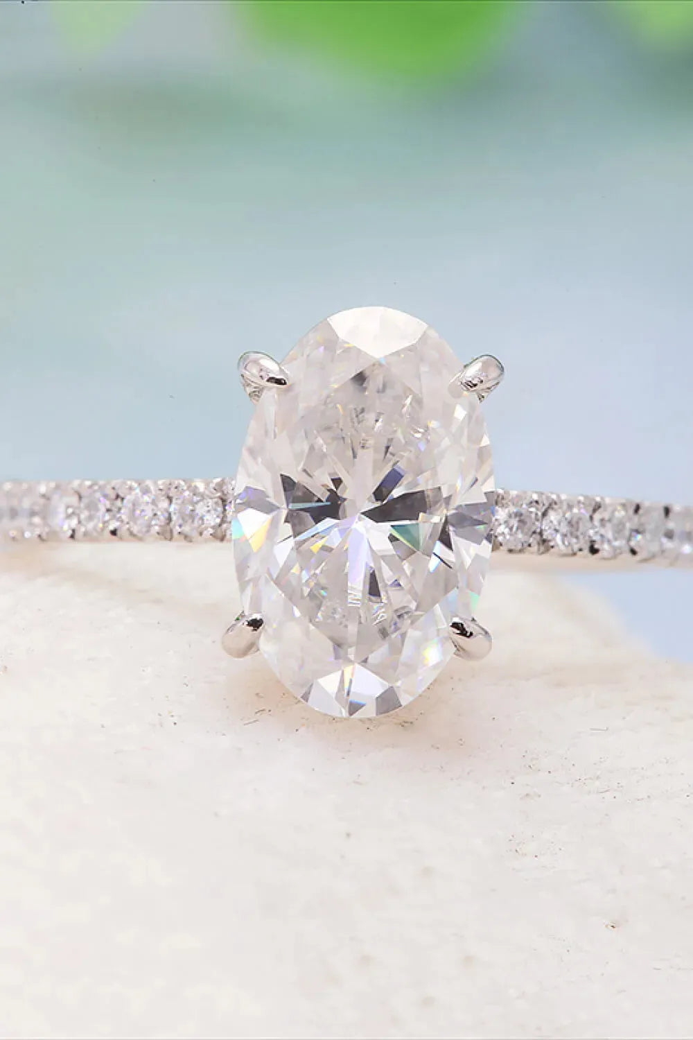 14K White Gold 2.5 Carat Moissanite 4-Prong Ring Moissanite - Tophatter Daily Deals