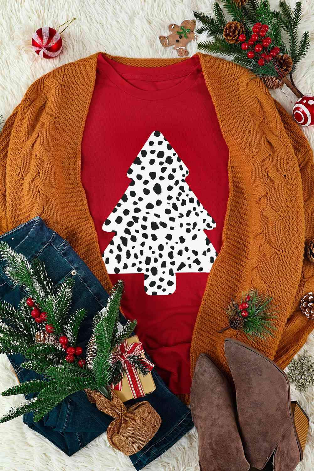 Christmas Tree Graphic Short Sleeve T-Shirt Women's T-Shirts - Tophatter Daily Deals