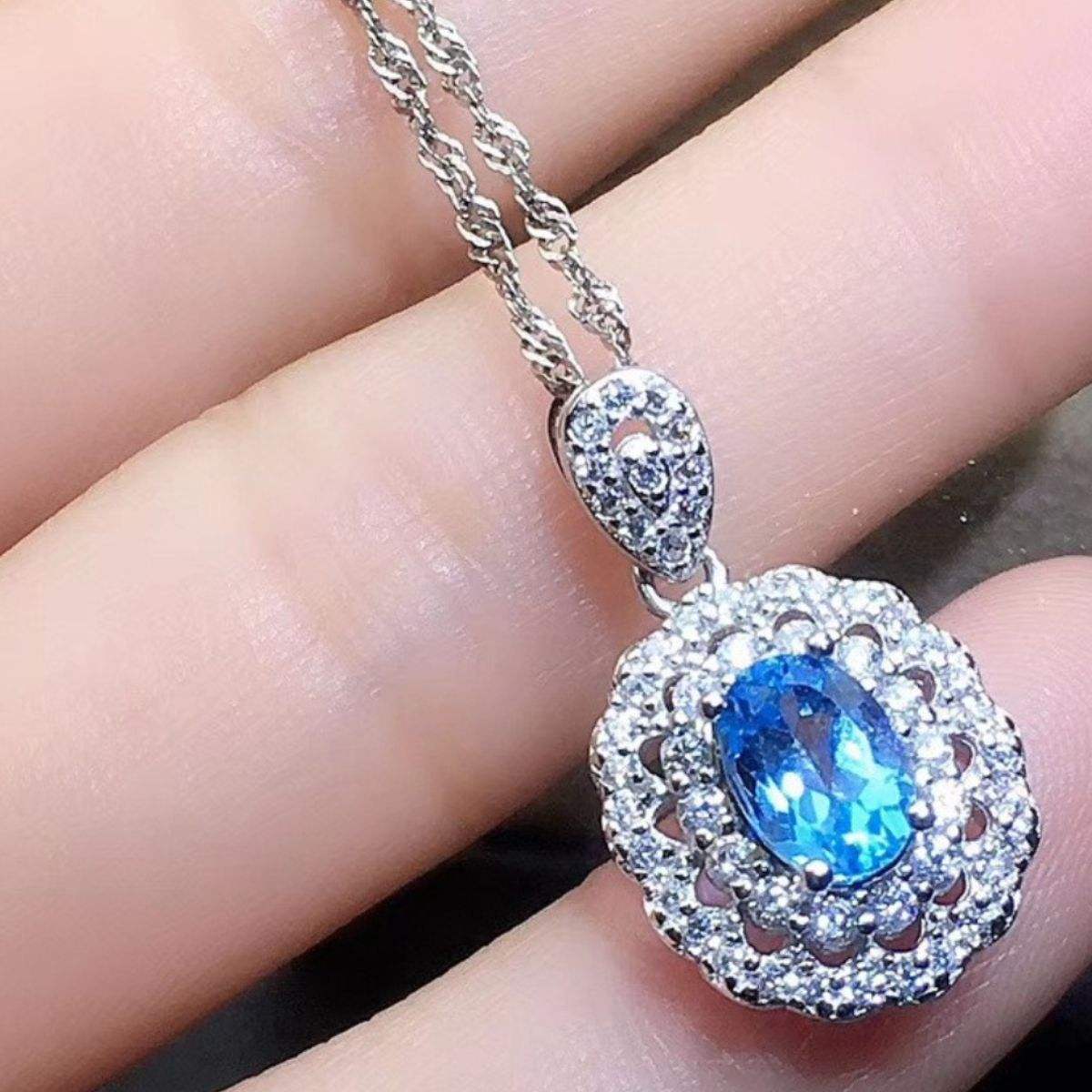 Silver-Plated Zircon Pendant Necklace Necklaces - Tophatter Daily Deals