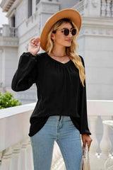 V-Neck Raglan Sleeve Ruched Detail Top Women's T-Shirts - Tophatter Daily Deals
