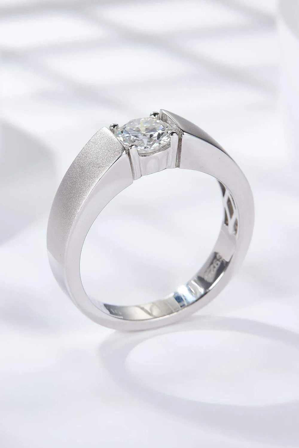 925 Sterling Silver I Carat Moissanite Ring Moissanite - Tophatter Daily Deals