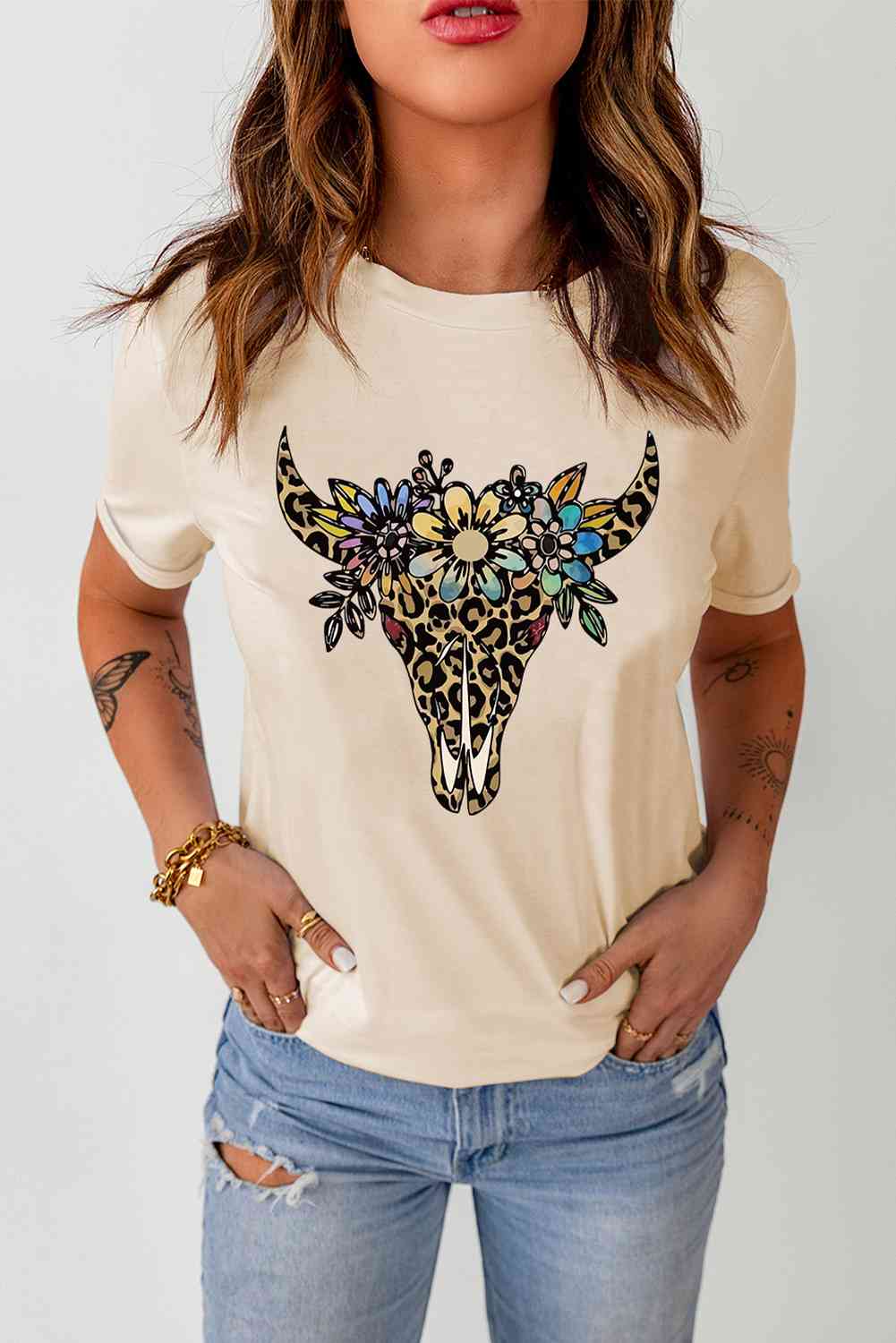 Graphic Cuffed Short Sleeve Crewneck Tee - Shop Tophatter Deals, Electronics, Fashion, Jewelry, Health, Beauty, Home Decor, Free Shipping