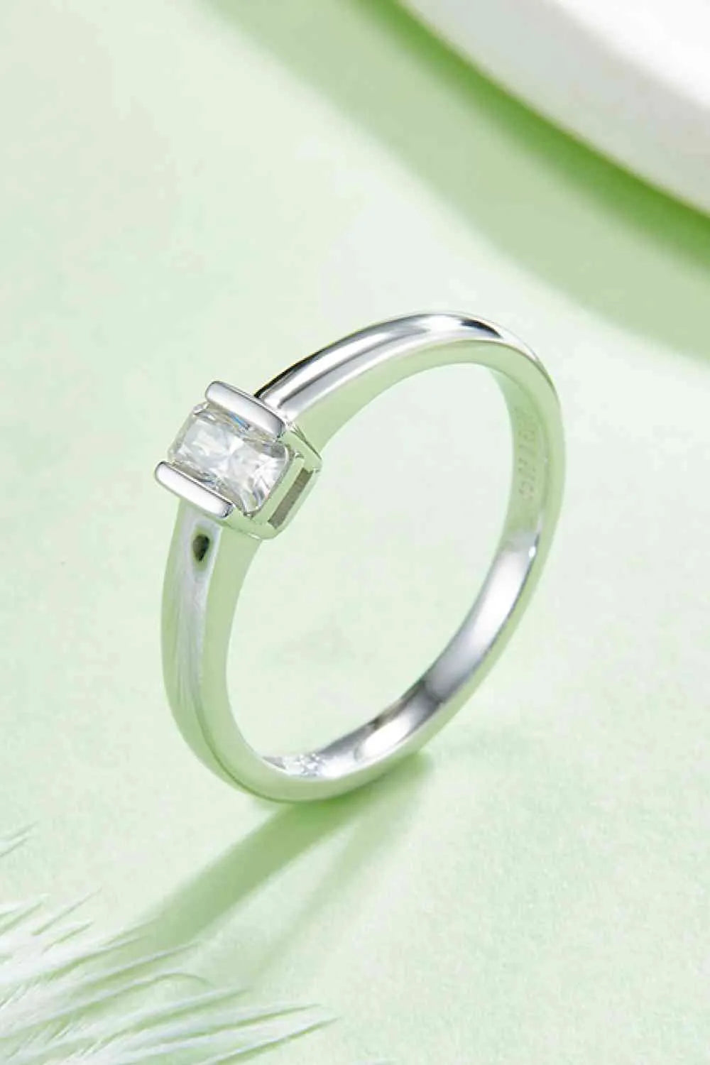 Moissanite 925 Sterling Silver Solitaire Ring Moissanite - Tophatter Daily Deals