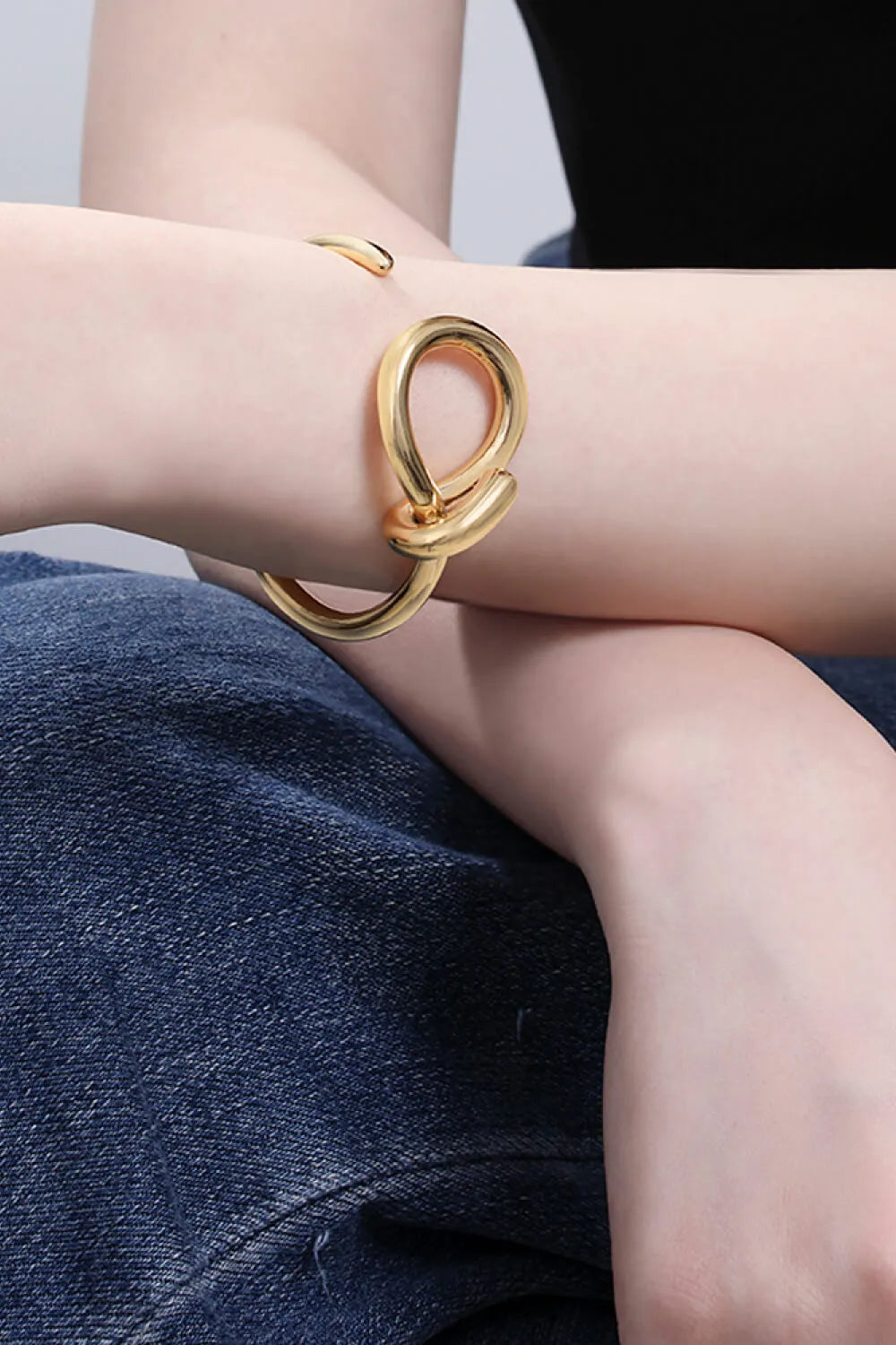 Stylish Knot Open Bracelet Gold One Size Bracelets - Tophatter Daily Deals