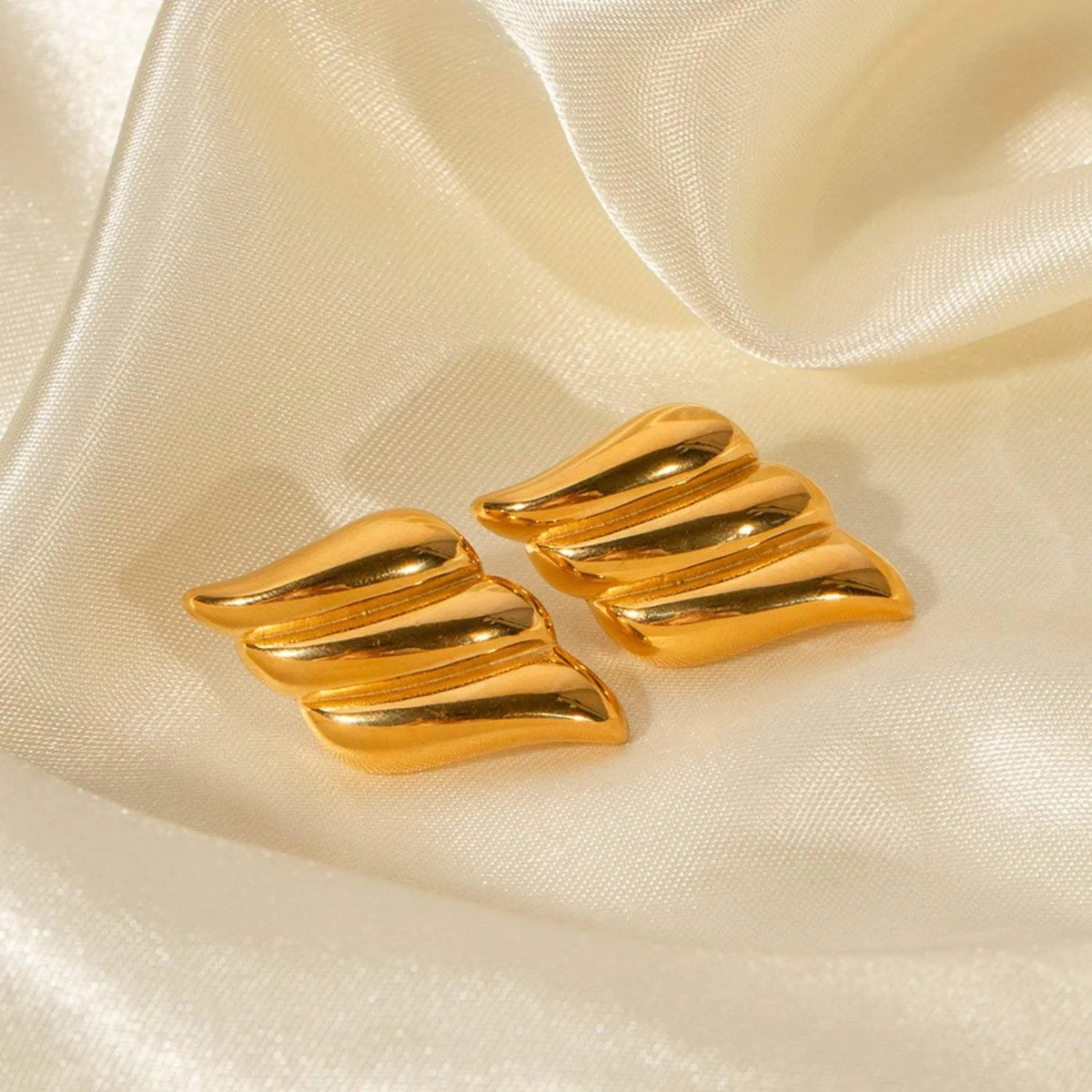 Minimalist 18K Gold-Plated Earrings Earrings - Tophatter Daily Deals