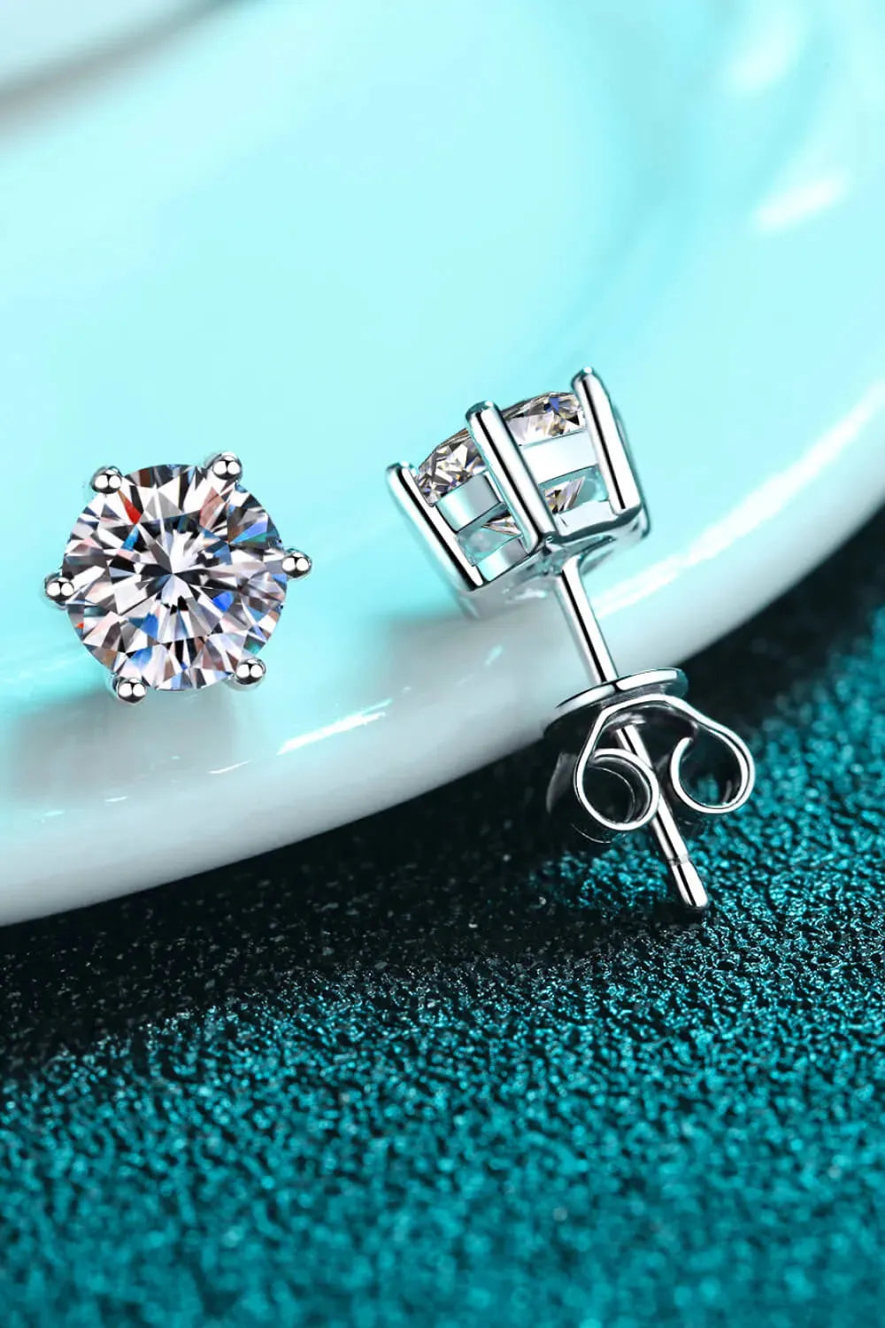 Adored Moissanite Stud Earrings Moissanite - Tophatter Daily Deals