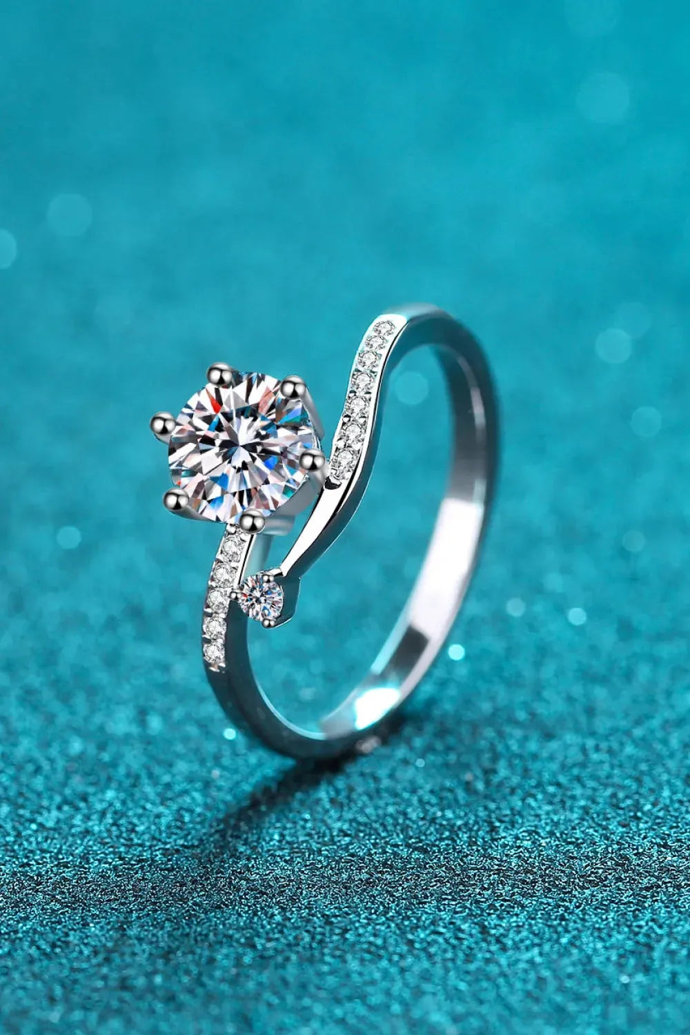 On My Mind 925 Sterling Silver Moissanite Ring Moissanite - Tophatter Daily Deals