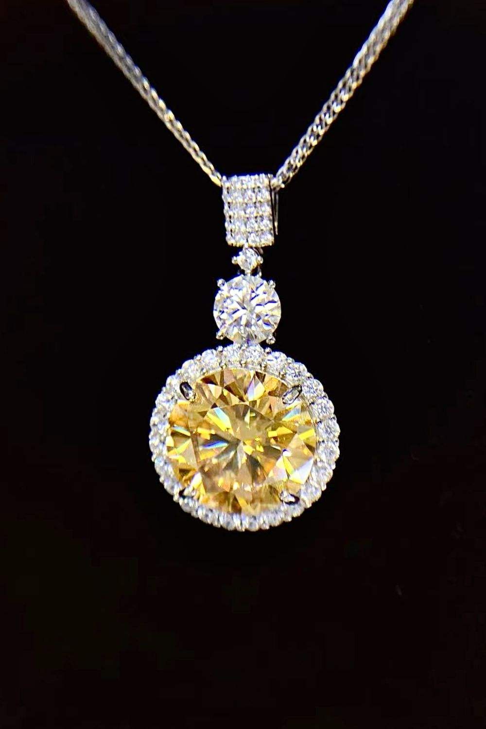 6 Carat Moissanite Pendant Necklace Yellow One Size Moissanite - Tophatter Daily Deals