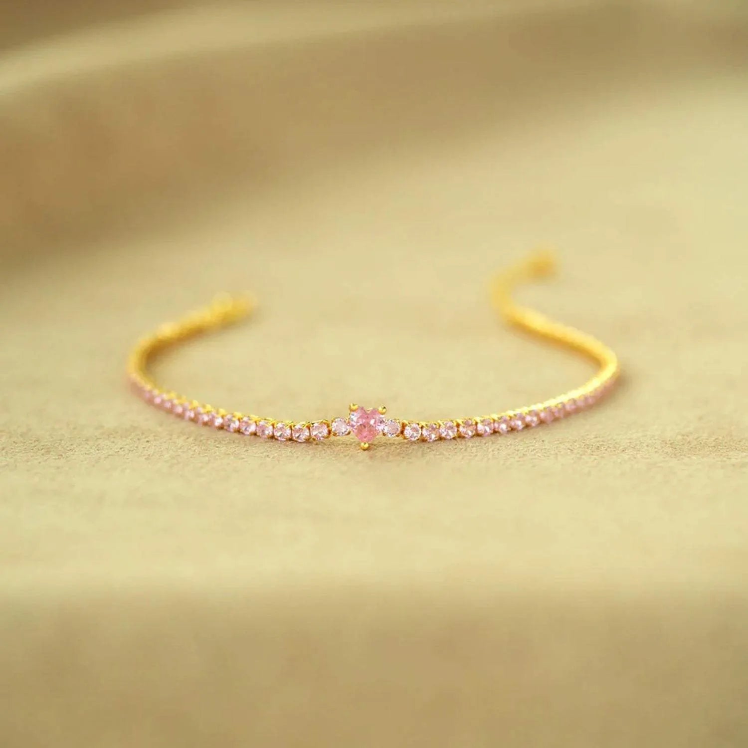 Heart Shape Inlaid Zircon 18K Gold-Plated Bracelet Bracelets - Tophatter Daily Deals