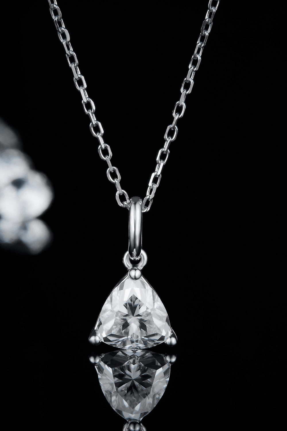 1 Carat Moissanite Pendant 925 Sterling Silver Necklace Silver One Size Moissanite - Tophatter Daily Deals