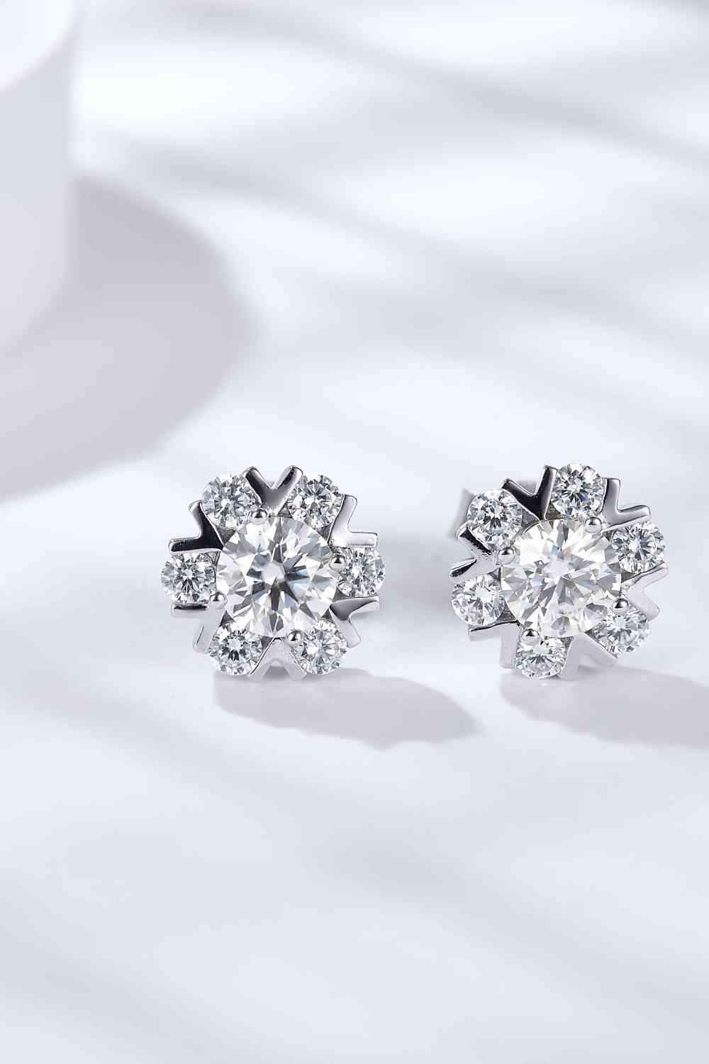 925 Sterling Silver Moissanite Stud Earrings - Tophatter Shopping Deals