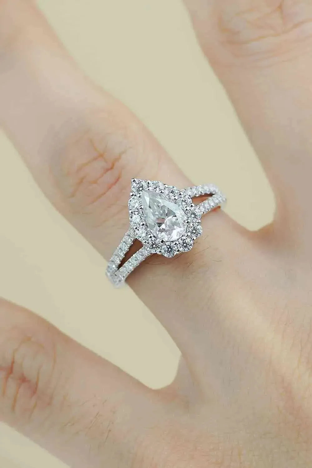 1 Carat Moissanite Teardrop Split Shank Ring Moissanite - Tophatter Daily Deals