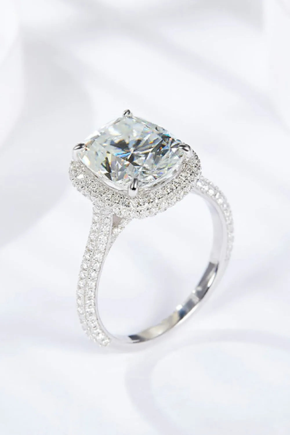 Adored 6 Carat Moissanite Halo Ring Moissanite - Tophatter Daily Deals