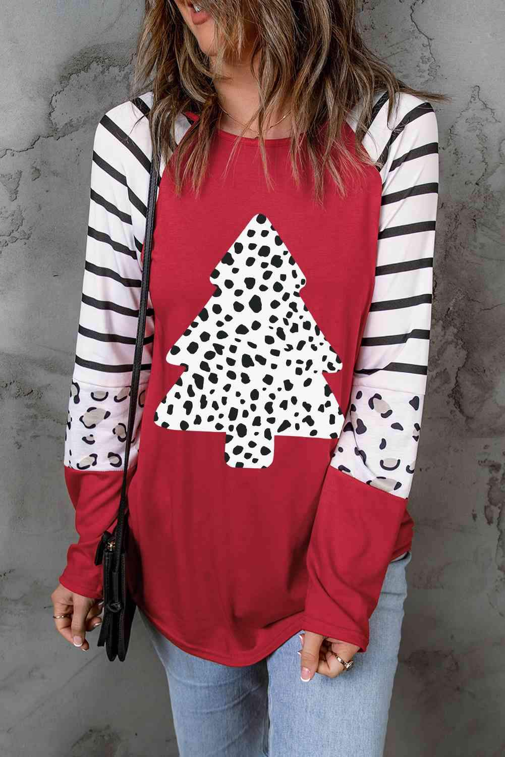 Christmas Tree Graphic Long Sleeve T-Shirt Women's T-Shirts - Tophatter Daily Deals